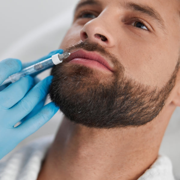 Perfilado y aumento de labios con Ácido Hialurónico